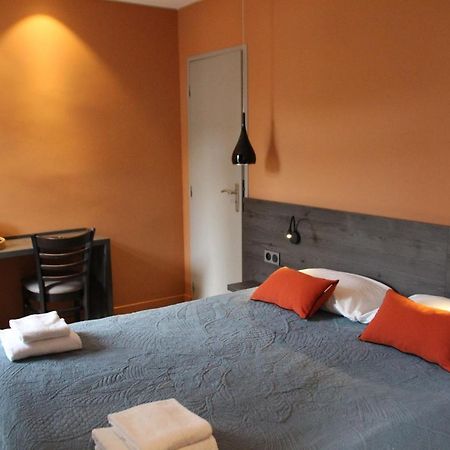 Hotel Le Pont Neuf Сент-Африк Екстериор снимка